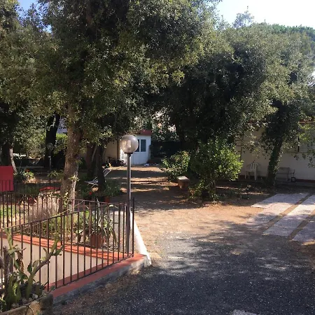 Giardino Sud - A Pochi Passi Dal Mare Apartment