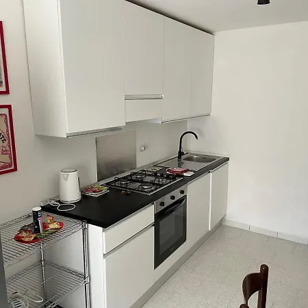 Giardino Sud - A Pochi Passi Dal Mare Apartment *